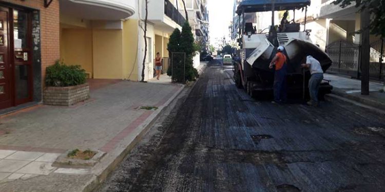 Ασφαλτόστρωση στην οδό Τζαβέλλα