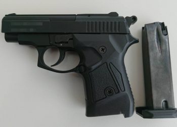 Συνελήφθησαν, στους νομούς Έβρου και Ξάνθης, 2 ημεδαποί με πιστόλια κρότου – λάμψης, και 1 εξάρτημα εκτόξευσης φωτοβολίδων