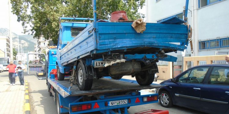 ΕΙΔΑ ΤΟ ΧΑΡΟ ΜΕ ΤΑ ΜΑΤΙΑ ΜΟΥ!  Ευτυχώς δεν οδηγούσα μικρό αυτοκίνητο