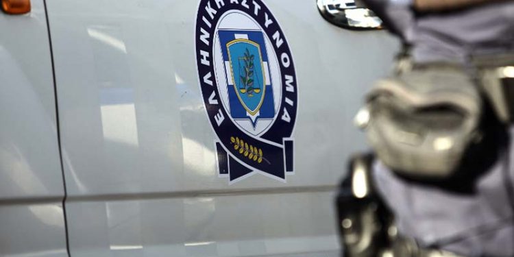 Συνελήφθη 36χρονη ημεδαπή για άσκηση πλανόδιου υπαίθριου εμπορίου χωρίς άδεια