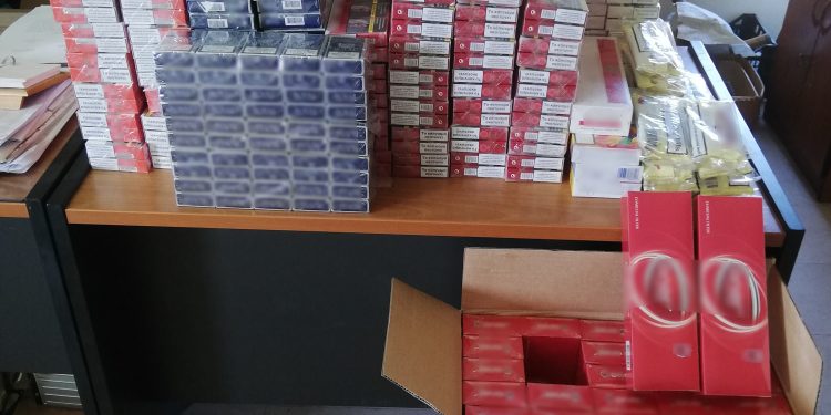 Συνελήφθη 62χρονος Έλληνας για κατοχή λαθραίων τσιγάρων και καπνού