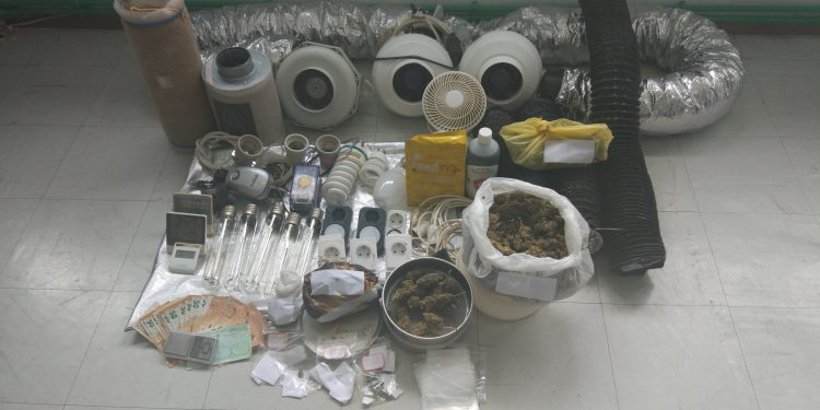 Ο σκύλος «μύρισε» τα ναρκωτικά στο σπίτι 32χρονου στην Ξάνθη