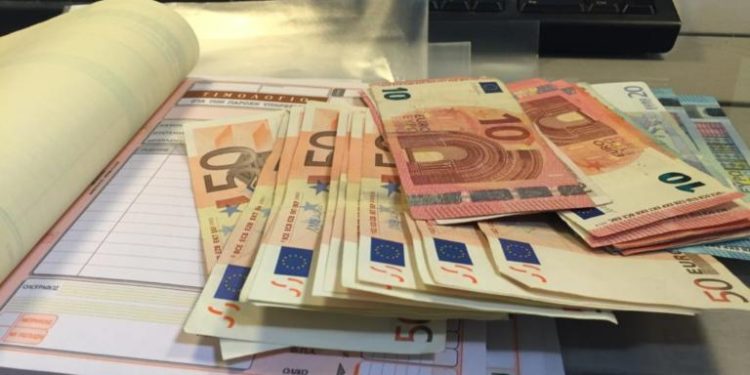 Διαγράφονται χρέη  χιλιάδων ευρώ σε ΙΚΑ και ΟΑΕΕ!