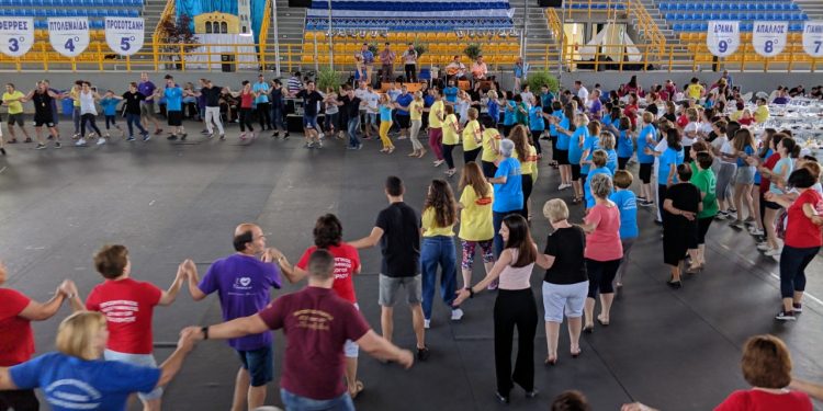 Με αποχαιρετιστήριο γλέντι και χορό, έκλεισε το 10ο Πανελλήνιο Πανθρακικό Αντάμωμα στο Κλειστό «Φ. Αμοιρίδης»