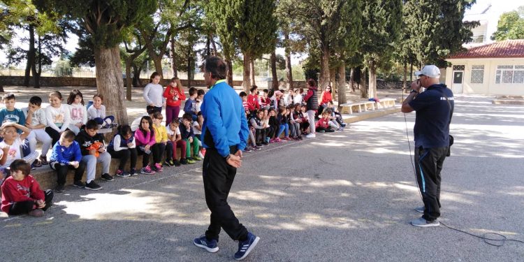 ΑΡΙΩΝ και μαθητές φώναξαν: «Ας κινηθούμε»