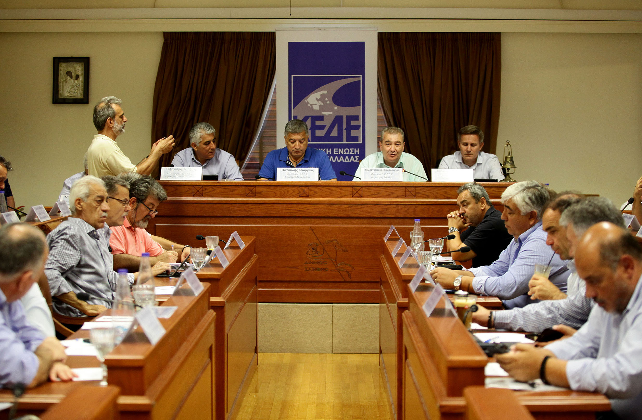 ΔΙΑΜΑΡΤΥΡΙΑ ΦΑΝΟΥΡΑΚΗ ΓΙΑΤΙ ΤΟΝ ΑΠΕΚΛΕΙΣΑΝ!  Στην Ξάνθη η συνεδρίαση της ΚΕΔΕ για την Πολιτική Προστασία-Τιμήθηκε από τον Δήμαρχο ο Πατούλης!