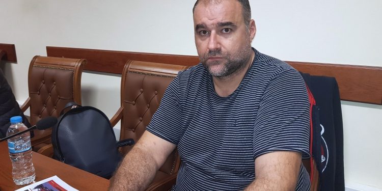 ΟΡΙΣΤΙΚΑ ΜΕ ΛΥΡΑΤΖΗ  Υποψήφιος δημοτικός σύμβουλος   Ξάνθης ο Παναγιώτης Σταυρακάρας!