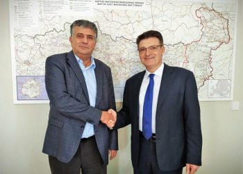 ΔΩΣΑΝΕ ΧΕΡΙΑ  Ζαγναφέρης-Πέτροβιτς ΜΑΖΙ  με Μαρκόπουλο, Πατακάκη και Τσαλικίδη!