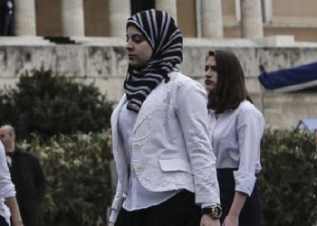 Καβάλα: Πρόσφυγες από τη Συρία θα παρελάσουν την 28η Οκτωβρίου στη θέση Ελλήνων που αρνηθήκαν