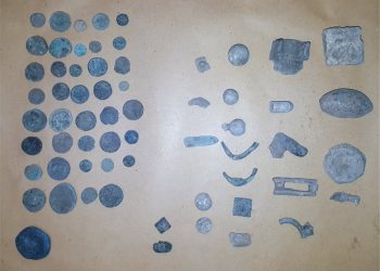 Δράμα: Αρχαιοκάπηλος είχε σπίτι του δεκάδες αρχαιότητες ακόμη και… επιτύμβια στήλη