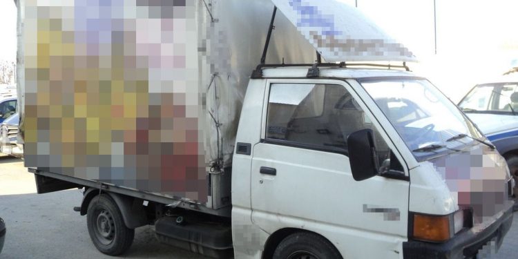 Δύο διακινητές και 50 λαθρομετανάστες συνελήφθησαν σε δύο διαφορετικές περιπτώσεις, την Δευτέρα σε Αλεξ/πολη και Ροδόπη