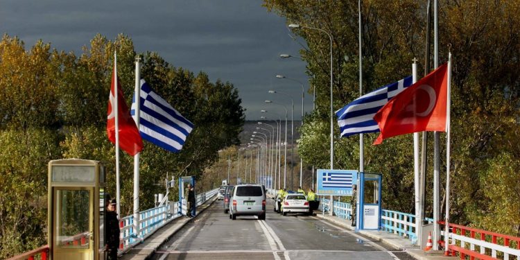 Βουτιά στις αφίξεις Τούρκων στη Β. Ελλάδα