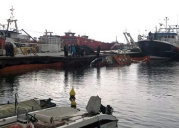 Βυθίστηκε σκάφος στο λιμάνι της Κεραμωτής