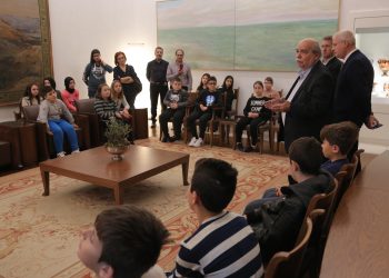 Στη Βουλή μαθητές από 4 μειονοτικά σχολεία της Ροδόπης