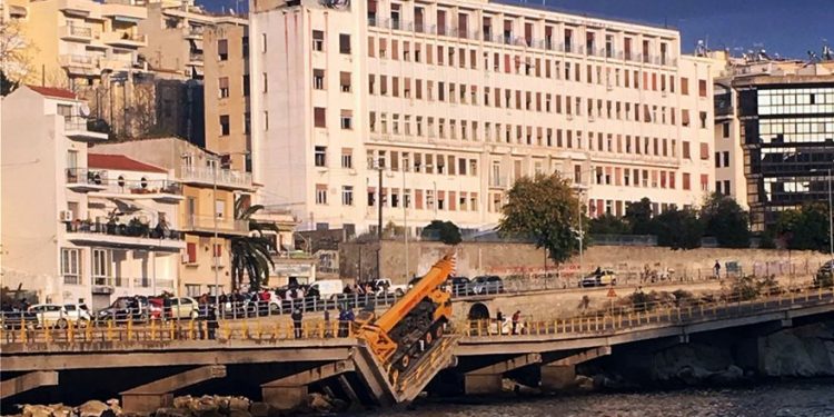 Καβάλα: Η Νοτοπούλου έκανε αυτοψία  στη γέφυρα που κατέρρευσε
