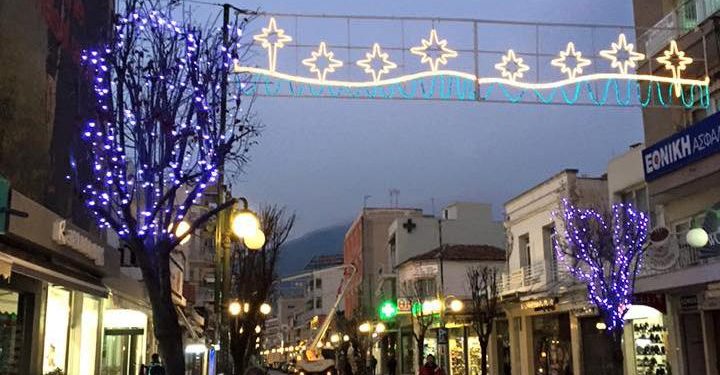 Διακοπή κυκλοφορίας οχημάτων επί της οδού 28ης Οκτωβρίου για χριστουγεννιάτικο διάκοσμο