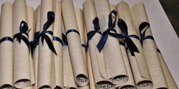 Σσσσσ…. Ψίθυροι – Κλειστές οι ΔΟΥ από 2-4 Ιανουαρίου
