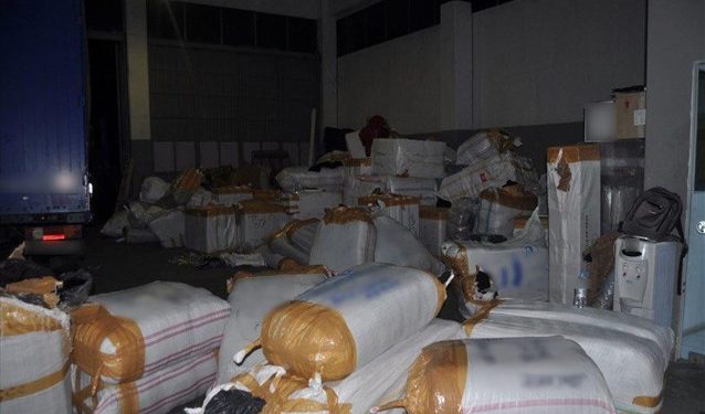 Εξαρθρώθηκαν πολυμελή κυκλώματα διακίνησης τουρκικών απομιμητικών προϊόντων – Συνελήφθησαν τρεις υπάλληλοι του Συνοριακού Σταθμού Κήπων Έβρου