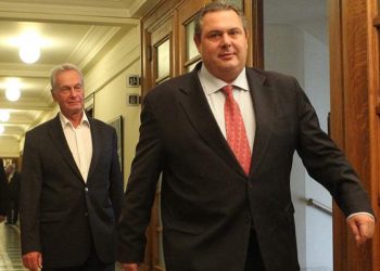 Ραγδαίες εξελίξεις στους ΑΝΕΛ: Ο Π. Σγουρίδης υπέβαλε την παραίτησή του  – Δεν έγινε δεκτή από τον Π. Καμμένο