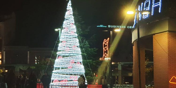 ΜΗΝΥΣΗ ΑΠΟ ΤΟΝ ΘΩΜΑ ΗΛΙΑΔΗ – Προκάλεσαν σαμποτάζ στον ηλεκτρολογικό πίνακα  για να μην…ανάψει το Χριστουγεννιάτικο δέντρο!