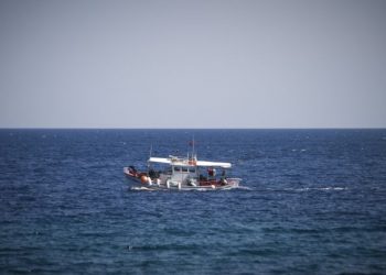 Προκλητικοί Τούρκοι ψαράδες στο Θρακικό Πέλαγος 