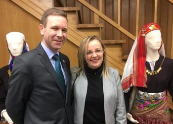 Με την πρόεδρο των Πομάκων Ξάνθης συναντήθηκε ο Αμερικανός πρόξενος στη Θεσσαλονίκη