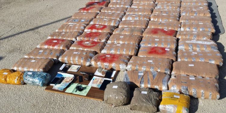 Έστελναν μεγάλες ποσότητες χασίς στην Τουρκία μέσω Έβρου