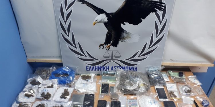 Εξάρθρωσαν σπείρα διακίνησης ναρκωτικών στην Κομοτηνή