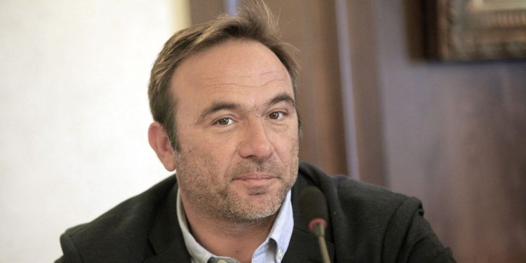 ΑΠΟΚΛΕΙΣΤΙΚΟ! ΠΕΤΡΟΣ ΚΟΚΚΑΛΗΣ: Να μην αφήσουμε καμένη γη στα παιδιά μας! Γιατί συνεργάζομαι με τον ΣΥΡΙΖΑ!