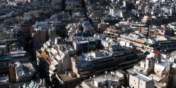 Κίνημα «Δεν Κληρονομώ»: Αποποιούνταιτις περιουσίες τους οι Έλληνες