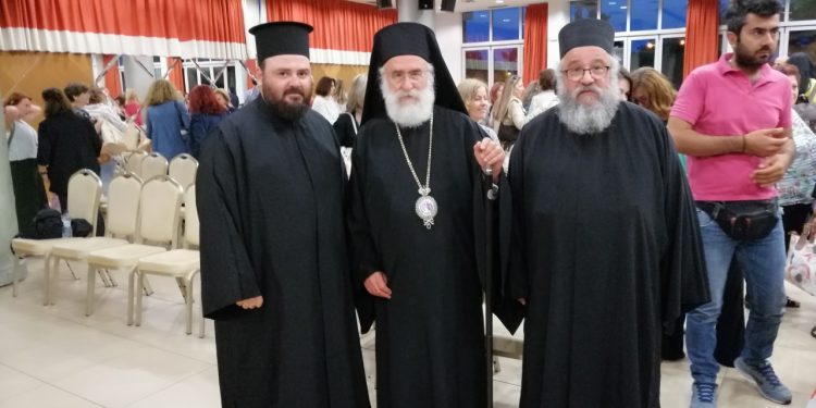 Με επιτυχία η παρουσίαση του Βιβλίου του γνωστού συγγραφέα  π. Χαράλαμπου Παπαδόπουλου (π. Λίβυος) με θέμα “Η ενοχή της χαράς”