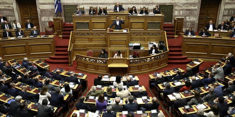 Οι… μεταγραφές και οι καραμπόλες των κομμάτων