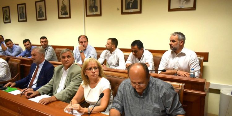 Με εισήγηση Φανουράκη, στο δημοτικό συμβούλιο της Παρασκευής (27/9/19) εκλέγεται Πρόεδρος της ΔΕΥΑΞ ο Ιπποκράτης Καμαρίδης
