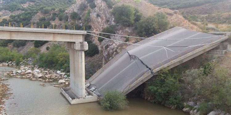 ΕΠΕΡΩΤΗΣΗ ΧΡΙΣΤΟΔΟΥΛΟΥ ΤΟΨΙΔΗ ΣΤΟ ΠΕΡΙΦΕΡΕΙΑΚΟ ΣΥΜΒΟΥΛΙΟ για την εδώ και 2 χρόνια «πεσμένη»  γέφυρα του Κομψάτο Ιάσμου!