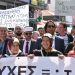 ΚΑΘΟΔΗΓΟΥΜΕΝΗ ΠΟΡΕΙΑ ΜΑΘΗΤΩΝ, ΓΟΝΕΩΝ ΚΑΙ …ΠΟΛΙΤΙΚΩΝ ΓΙΑ ΤΟ ΜΕΙΟΝΟΤΙΚΟ ΣΧΟΛΕΙΟ ΥΠΟ ΤΗΝ…ΗΓΕΣΙΑ ΤΟΥ ΨΕΥΤΟΜΟΥΦΤΗ ΞΑΝΘΗΣ κ.ΜΕΤΕ