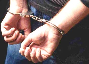 Σσσσσ….Ψίθυροι – 22χρονος έκλεψε πορτοφόλι από αυτοκίνητο στην Ξάνθη