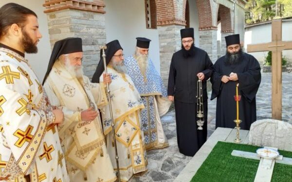 Εκταφή των εκτελεσθέντων Πατέρων της Ι. Μονής Παναγίας Καλαμούς Ξάνθης