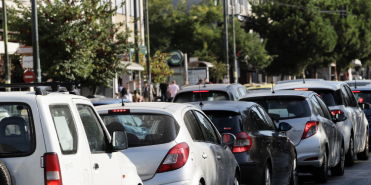 Τέλη κυκλοφορίας: «Τσουχτερά» τα πρόστιμα