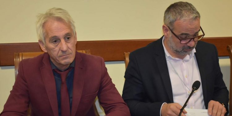 «Στριμώχνουν» Φανουράκη-Τσέπελη  4 παρατάξεις της αντιπολίτευσης για τις  απευθείας αναθέσεις του Δήμου Ξάνθης!  