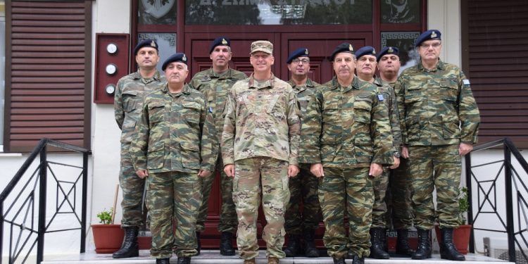 Στο Δ’ Σώμα Στρατού ο Στρατιωτικός  Ακόλουθος των ΗΠΑ, Σχης Reed Anderson