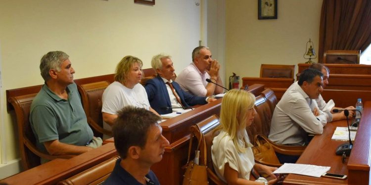 ΣΥΝΕΔΡΙΑΖΕΙ Η ΟΙΚΟΝΟΜΙΚΗ ΕΠΙΤΡΟΠΗ ΤΟΥ ΔΗΜΟΥ ΤΣΕΠΕΛΗ ΓΙΑ ΝΑ ΕΓΚΡΙΝΕΙ ΕΚ ΤΩΝ ΥΣΤΓΕΡΩΝ ΤΑ….ΕΜΒΑΣΜΑΤΑ ΤΟΥ ΤΑΞΙΔΙΟΥ ΤΩΝ ΒΡΥΞΕΛΩΝ