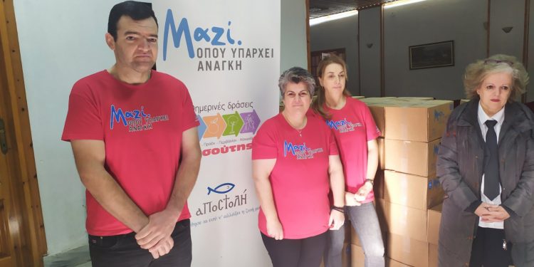 Η «ΑΠΟΣΤΟΛΗ» στην Ξάνθη – Μοίρασε με ΜΑΣΟΥΤΗ τρόφιμα σε 100 άπορες οικογένειες της Ξάνθης