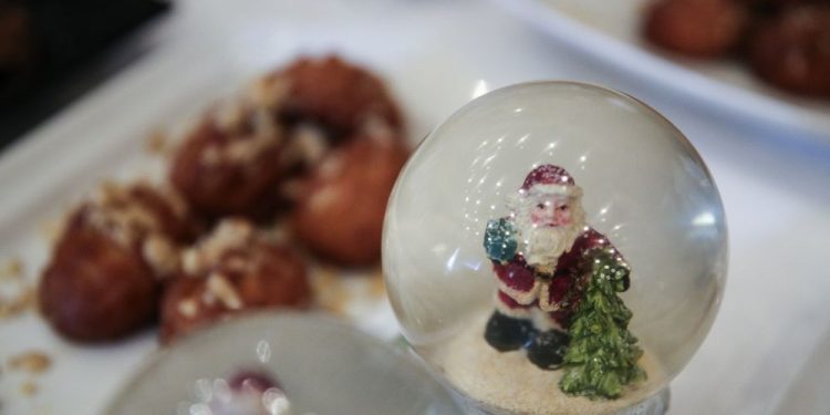 Χριστουγεννιάτικα φαγητά και έθιμα της Βόρειας Ελλάδας: Η «Γουρουνοχαρά» και άλλα δρώμενα