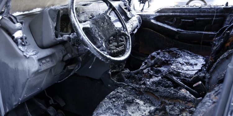 Έκαψαν το αυτοκίνητο Τούρκου διπλωμάτη!