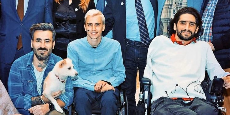 Γιώργος Μαυρίδης και Τσίχλα: Μαζί σε εκδήλωση που έγινε την Παγκόσμια Ημέρα Ατόμων με Αναπηρία