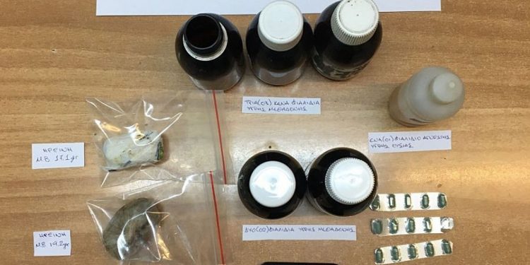 Θάσος: 48χρονος που μετέφερε ηρωίνη έπεσε στη θάλασσα για να αποφύγει τη σύλληψη !