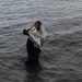 Θεοφάνια – Φθιώτιδα: Δεν βούτηξε κανένας και… έπεσε ο παπάς για τον Σταυρό!