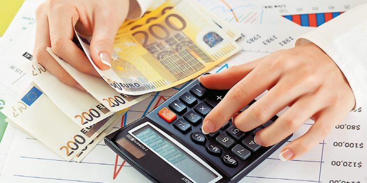 Η ασυνέπεια πληρωμών φέρνει φοροκυνηγητό