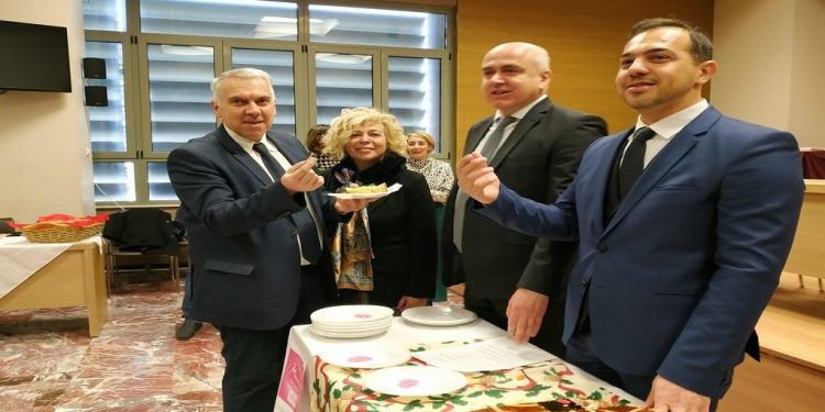 Η πρωτοχρονιάτικη πίτα της Περιφέρειας ΑΜΘ – Το φλουρί στο ΤΕΕ Θράκης!