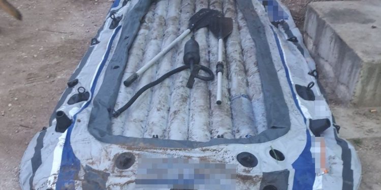 42χρονος αλλοδαπός μετέφερε με πλαστική βάρκα, από τον ποταμό Έβρο 11 μη νόμιμους μετανάστες
